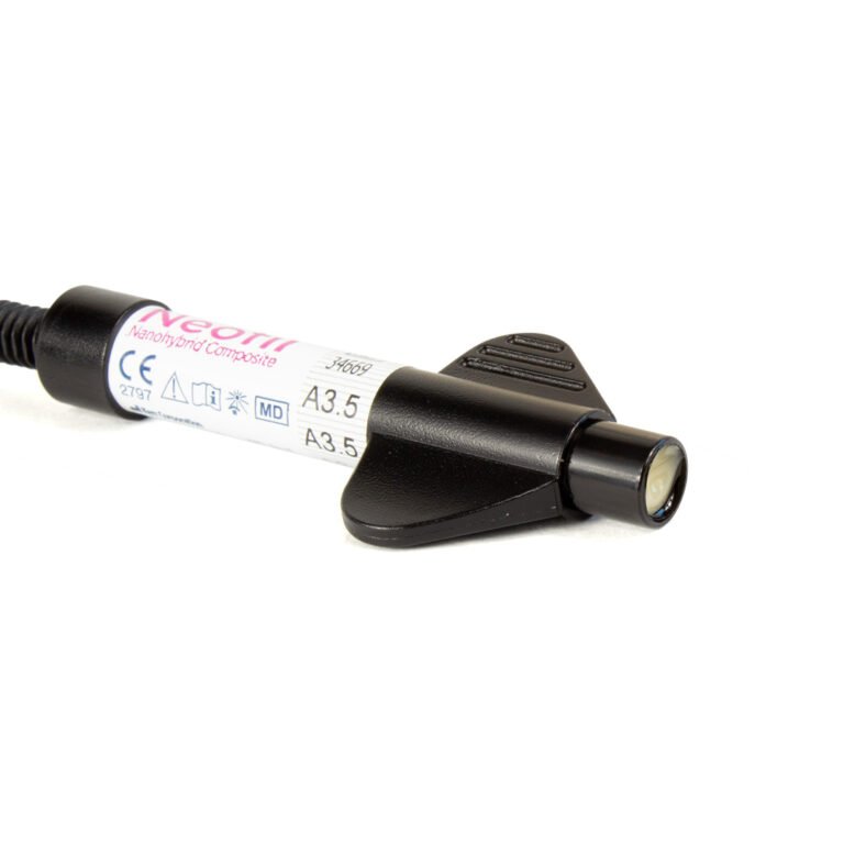 Neofil Syringe resina nanohíbrida para posteriores y anteriores Kerr 4 g